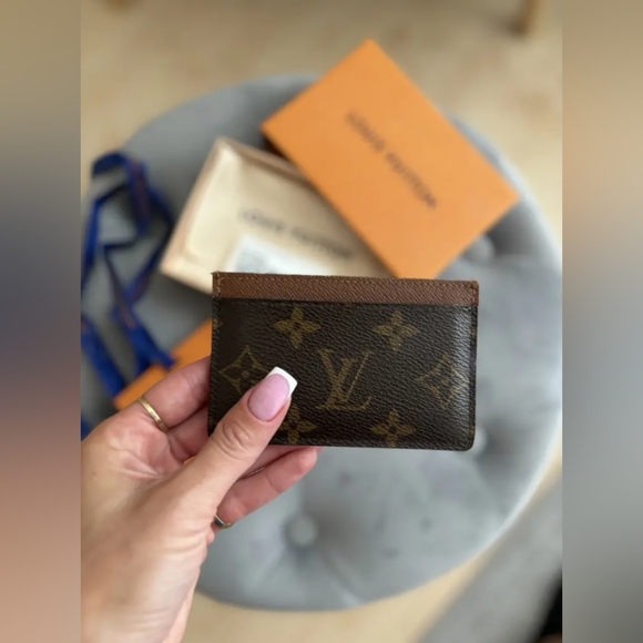 Louis Vuitton Card Holder - Picture 2 of 5